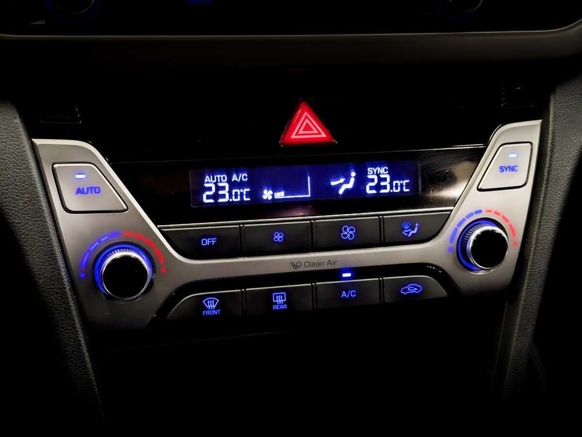 Б/У Хендай Елантра 2017 года. Фото: #22