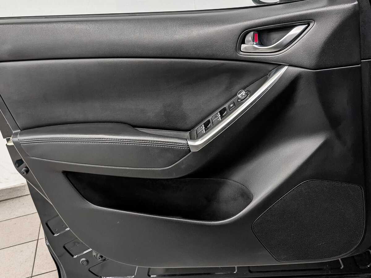 Б/У Мазда Ц-Икс-5 2015 года. Фото: #16