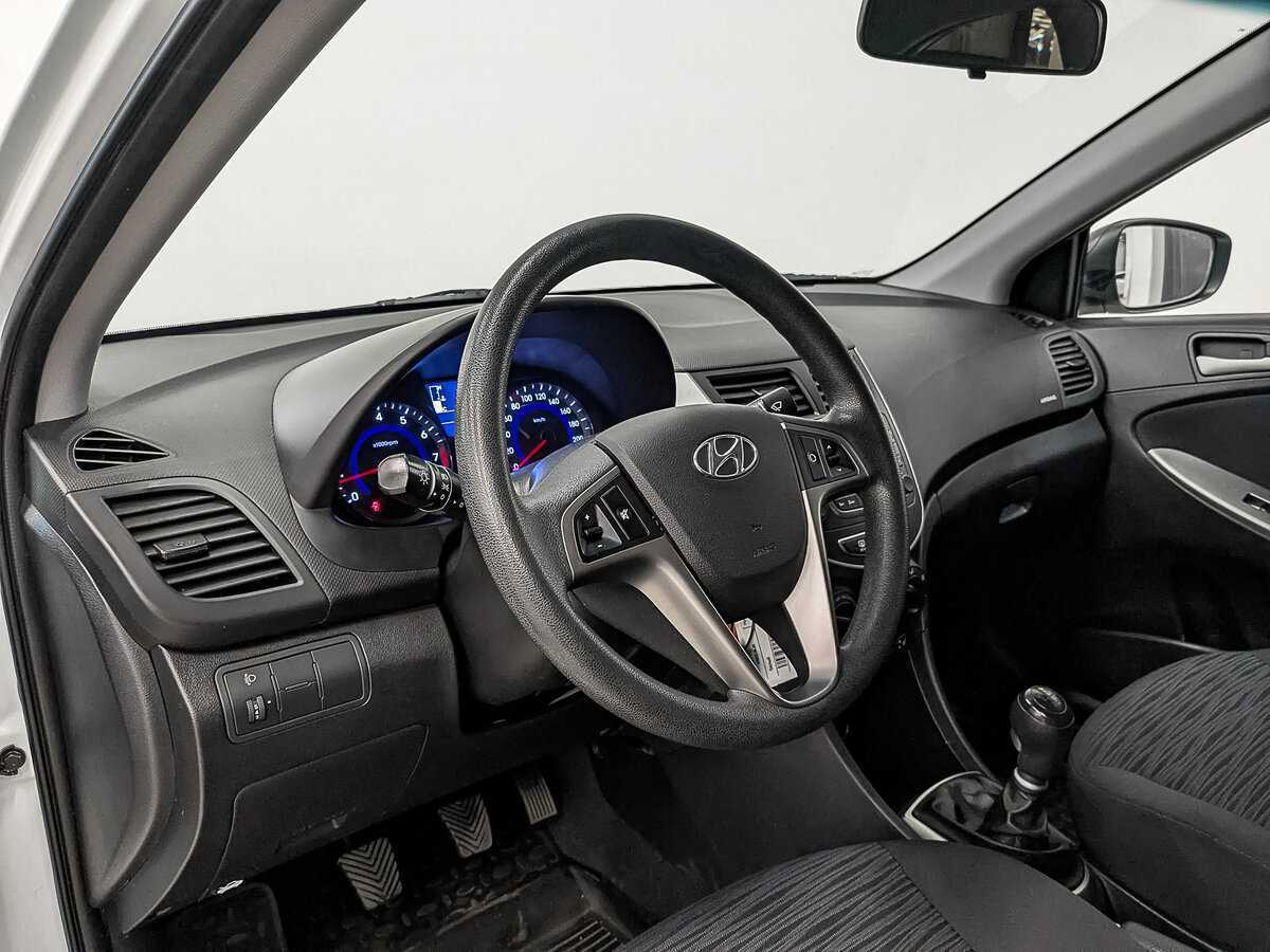 Б/У Хендай Солярис 2015 года. Фото: #12