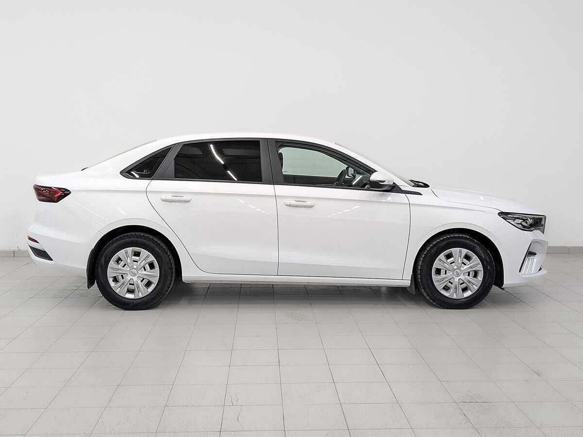 Б/У Джили Эмгранд 2024 года. Фото: #3