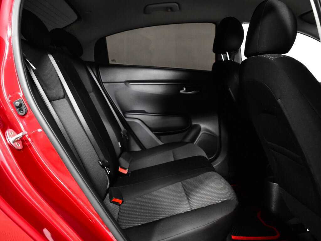 Б/У Киа Рио 2018 года. Фото: #9