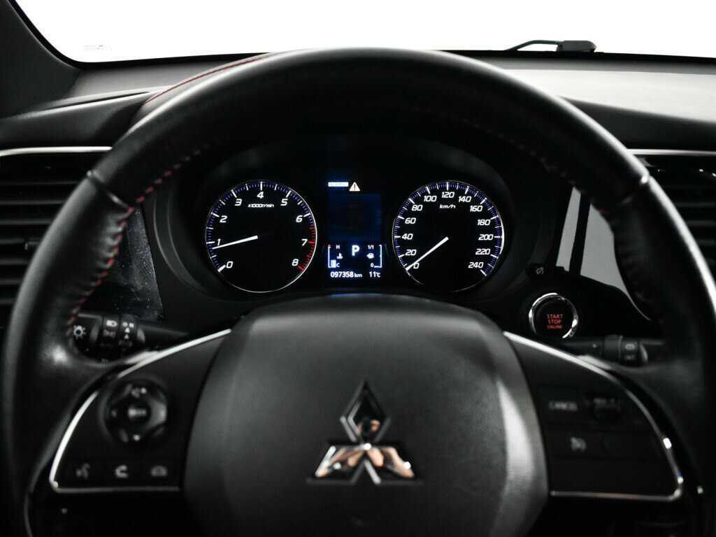 Mitsubishi Outlander 2021 года с пробегом. Фото: #10