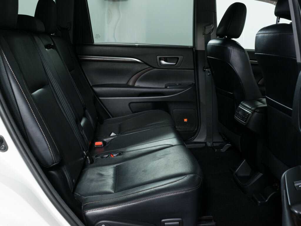 Toyota Highlander 2014 года с пробегом. Фото: #9