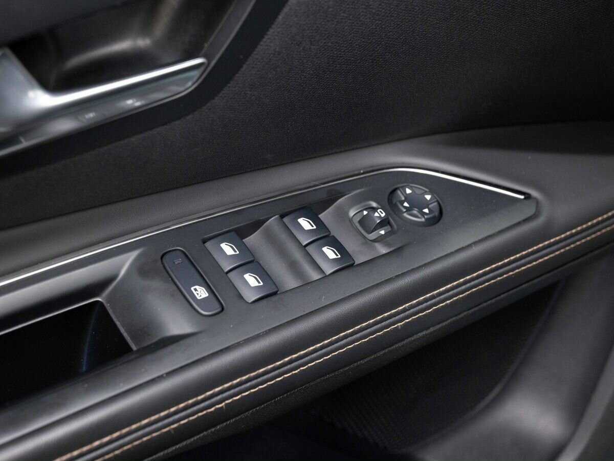 Б/У Пежо 5008 2018 года. Фото: #19