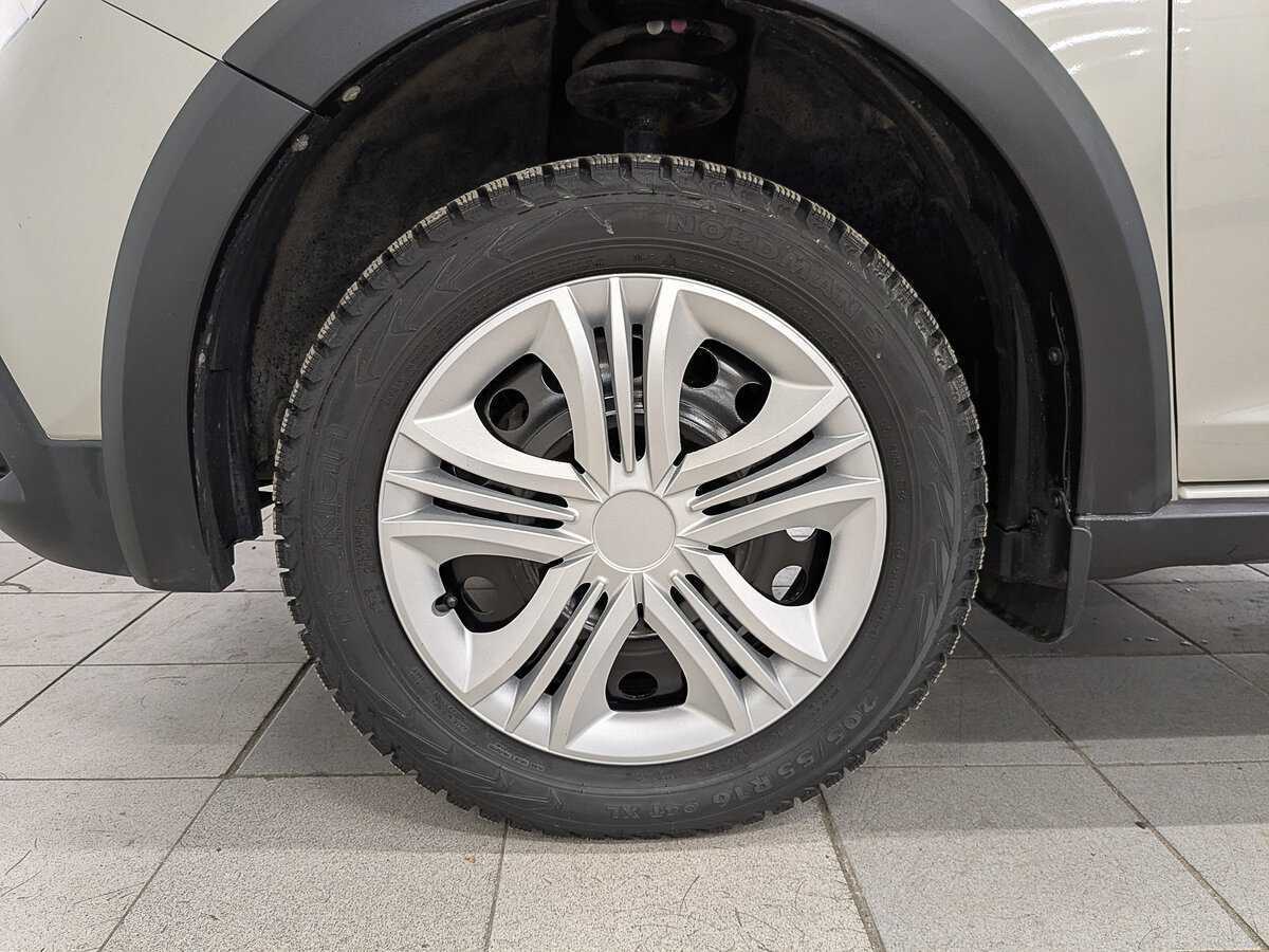 Б/У Рено Логан 2019 года. Фото: #11