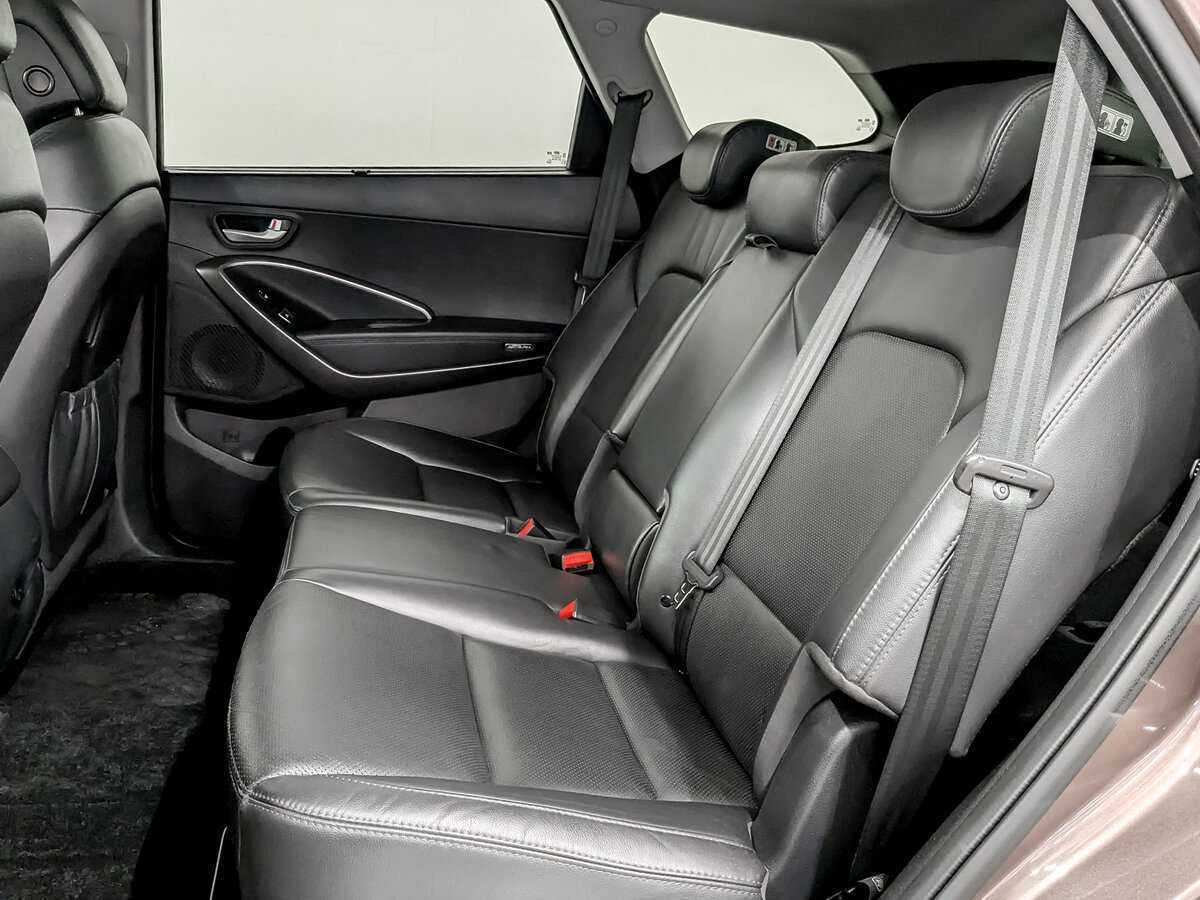 Б/У Хендай Санта Фе 2015 года. Фото: #11