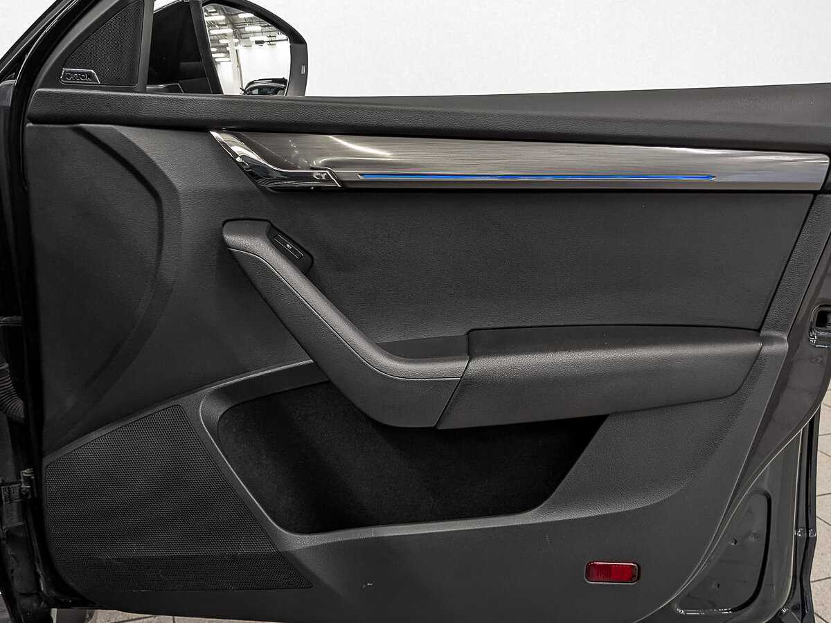 Б/У Шкода Октавия 2019 года. Фото: #24