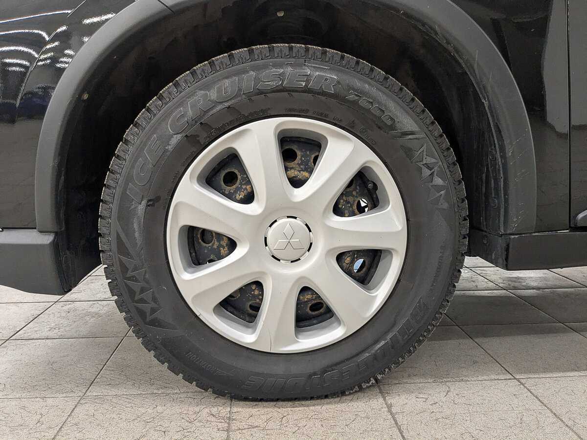 Б/У Митсубиши Оутлэндер 2018 года. Фото: #10