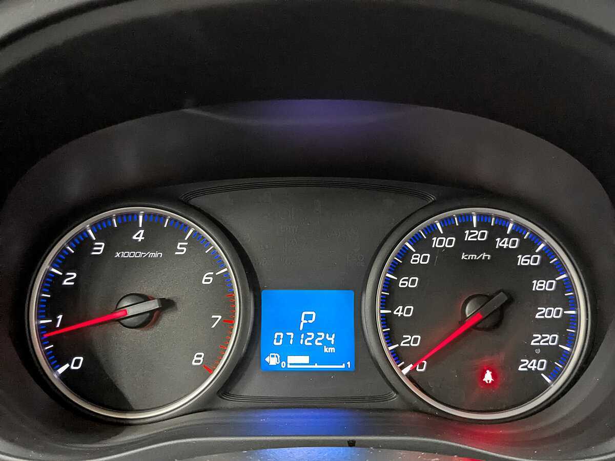 Б/У Митсубиши Оутлэндер 2018 года. Фото: #14