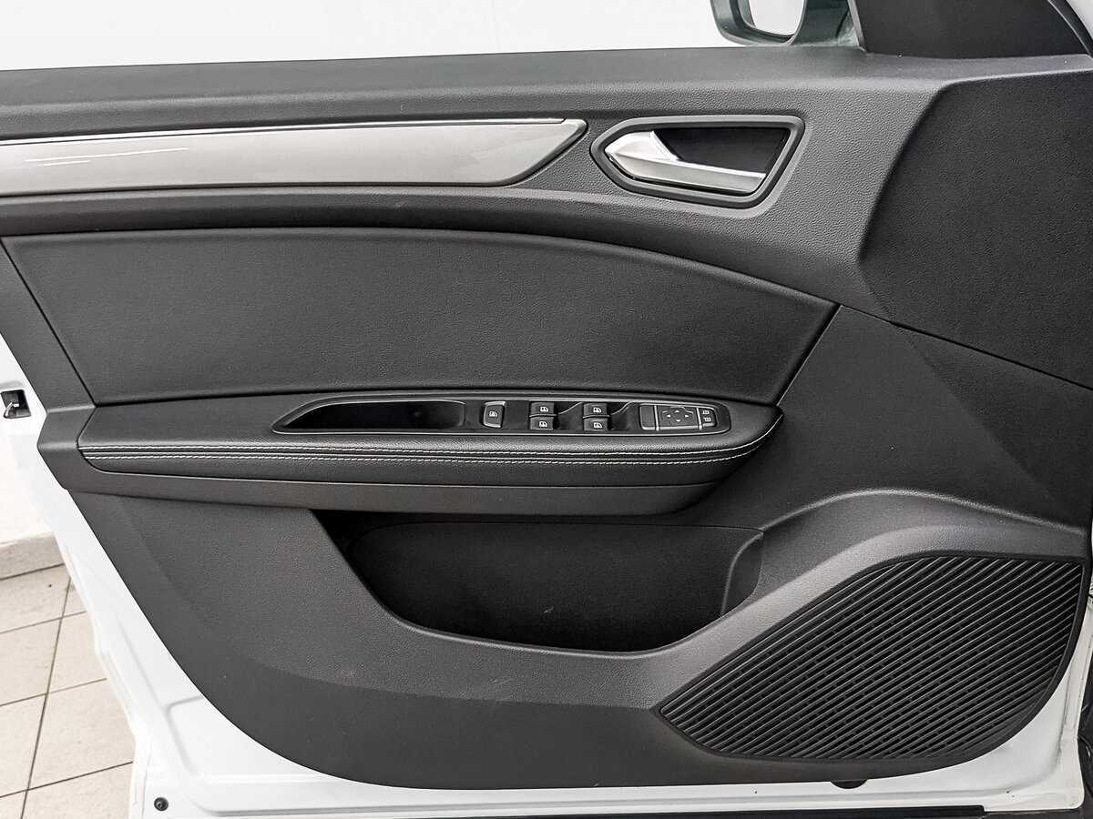 Б/У Рено Аркана 2019 года. Фото: #18