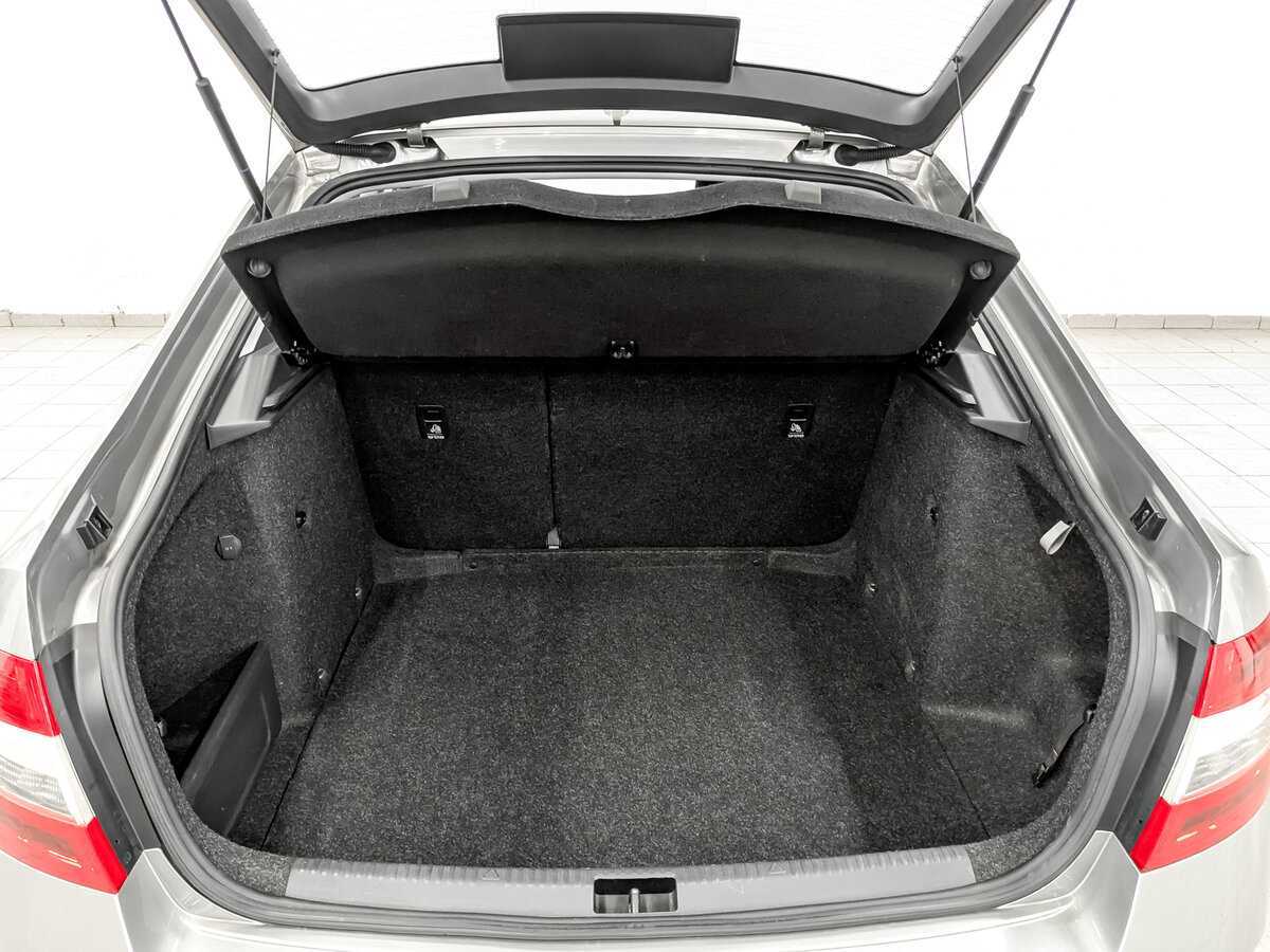 Б/У Шкода Октавия 2020 года. Фото: #9