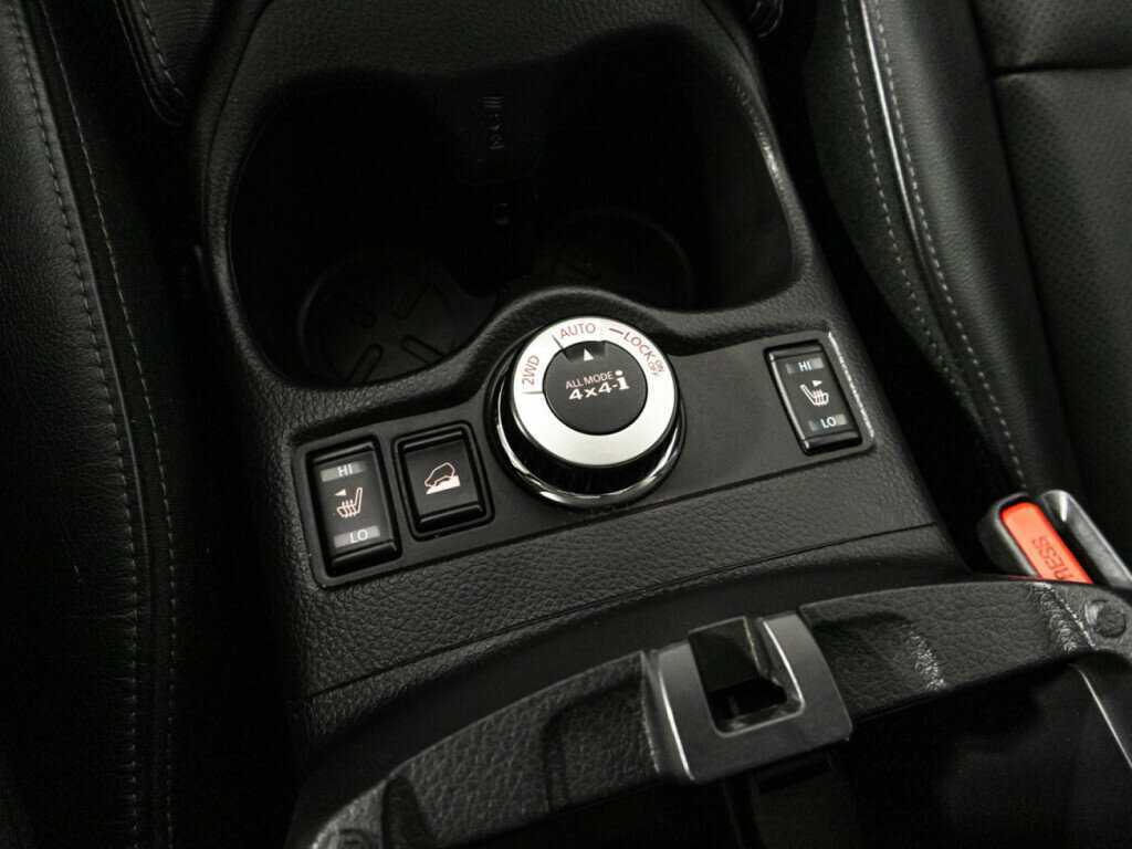 Б/У Ниссан Икс-Трейл 2016 года. Фото: #19