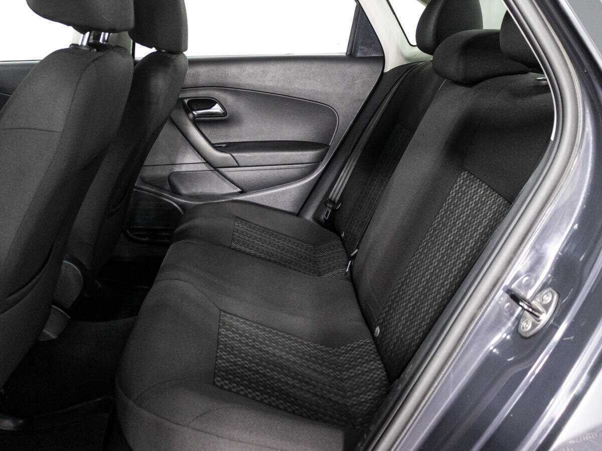 Б/У Фольксваген Поло 2017 года. Фото: #9