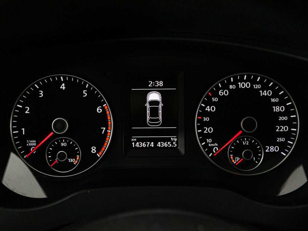 Б/У Фольксваген Джетта 2012 года. Фото: #11