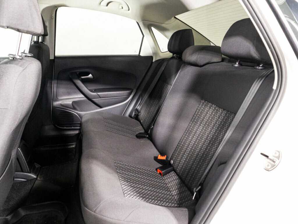 Б/У Фольксваген Поло 2015 года. Фото: #9