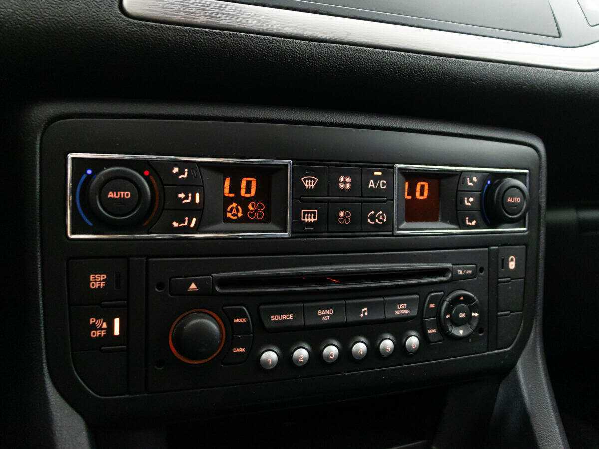 Citroen C5 2012 года с пробегом. Фото: #16