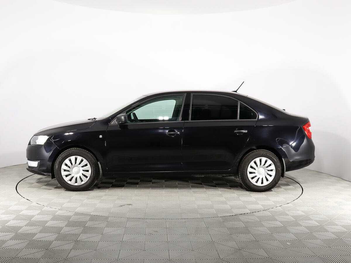 Б/У Шкода Рапид 2017 года. Фото: #3