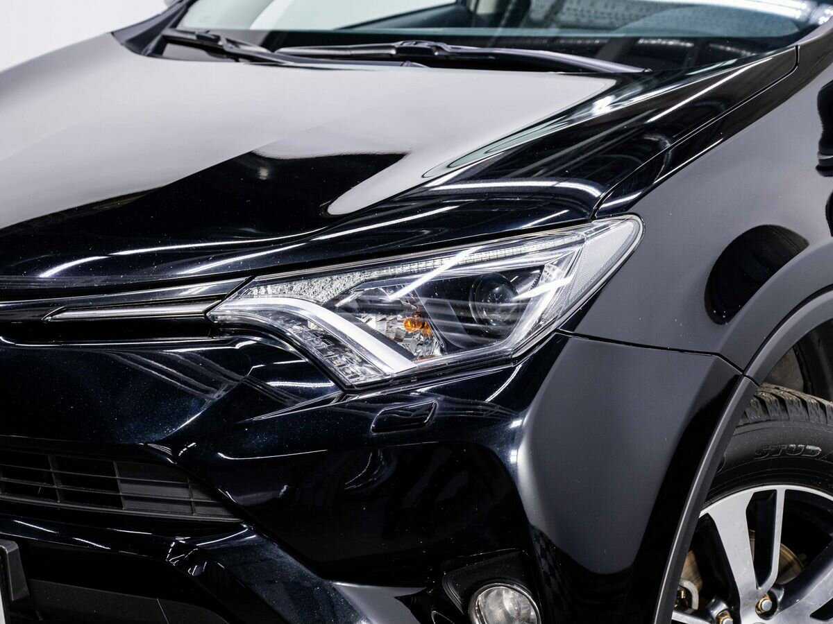 Б/У Тойота Рав4 2017 года. Фото: #6