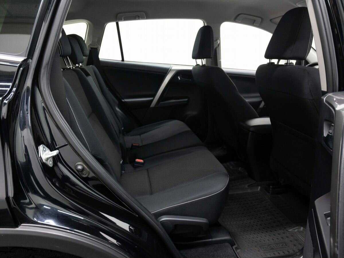 Б/У Тойота Рав4 2017 года. Фото: #10