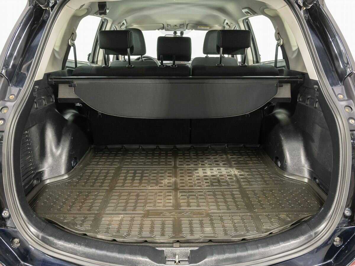 Б/У Тойота Рав4 2017 года. Фото: #21