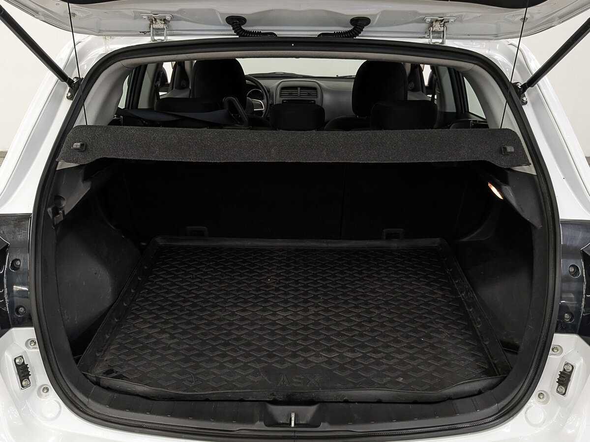 Б/У Митсубиши АС-Икс 2014 года. Фото: #9