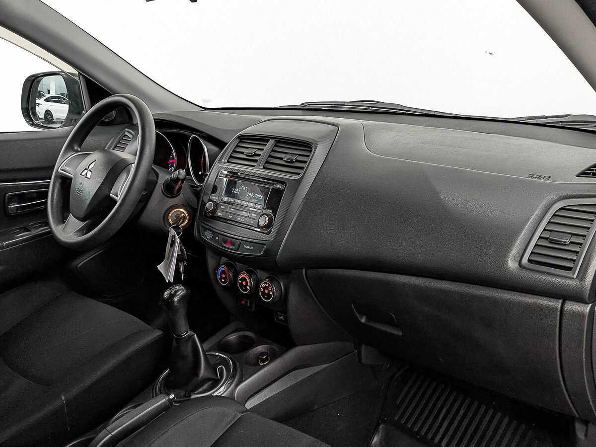 Б/У Митсубиши АС-Икс 2014 года. Фото: #12