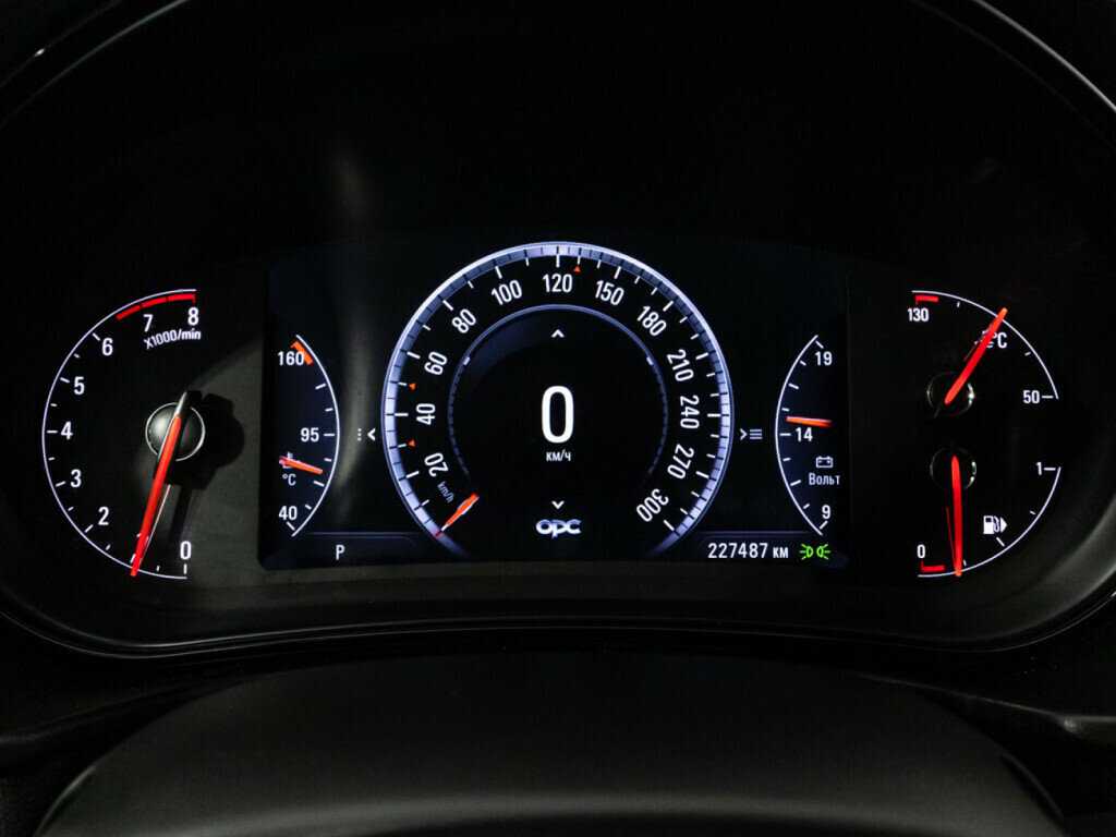 Б/У Опель Инсигния 2014 года. Фото: #11