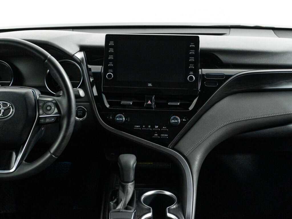 Toyota Camry 2021 года с пробегом. Фото: #13