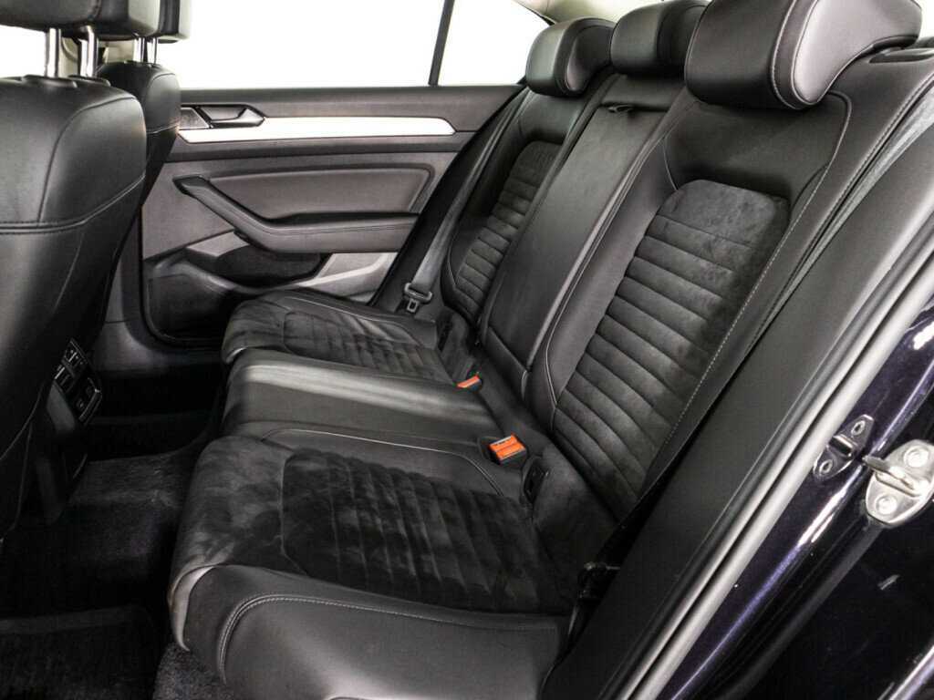 Б/У Фольксваген Пассат 2016 года. Фото: #9