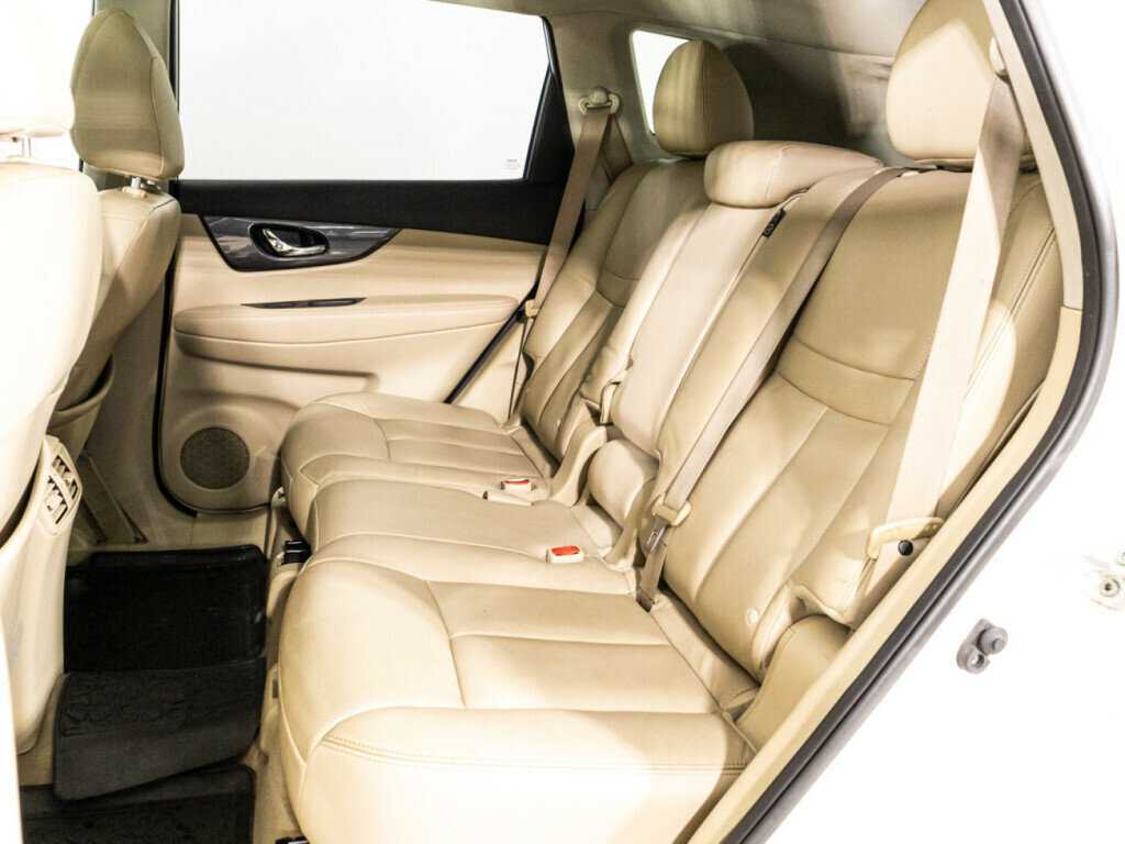 Б/У Ниссан Икс-Трейл 2016 года. Фото: #8