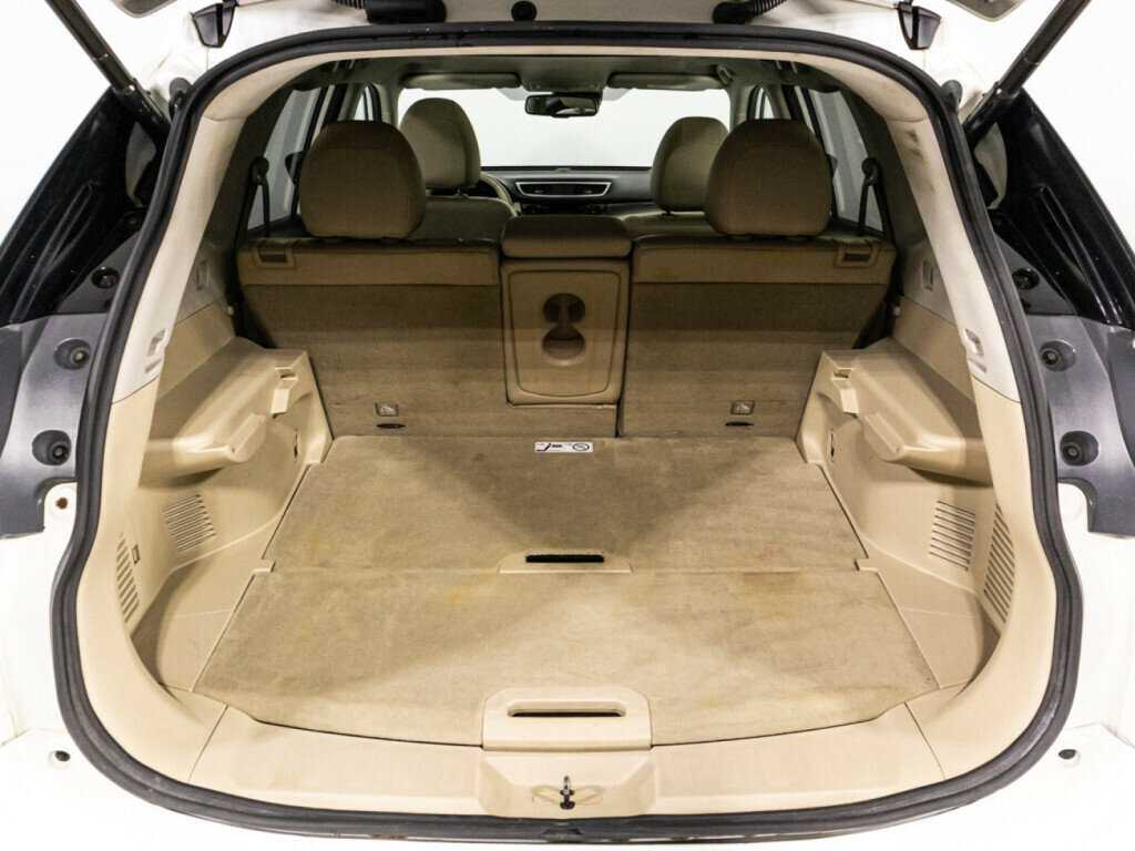 Б/У Ниссан Икс-Трейл 2016 года. Фото: #12