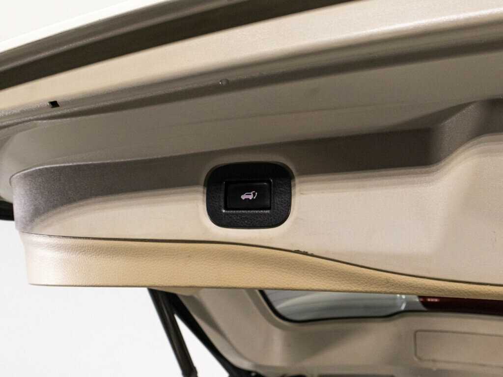 Б/У Ниссан Икс-Трейл 2016 года. Фото: #13