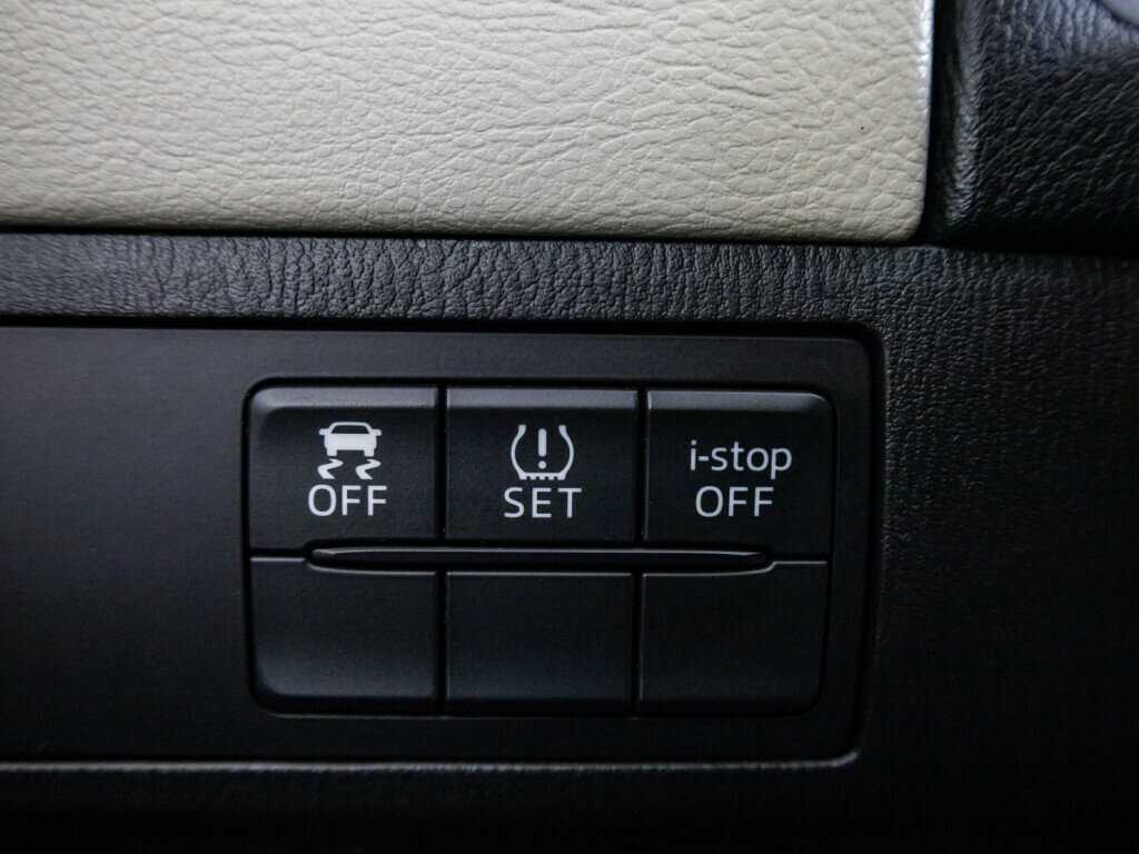 Б/У Мазда 6 2015 года. Фото: #19