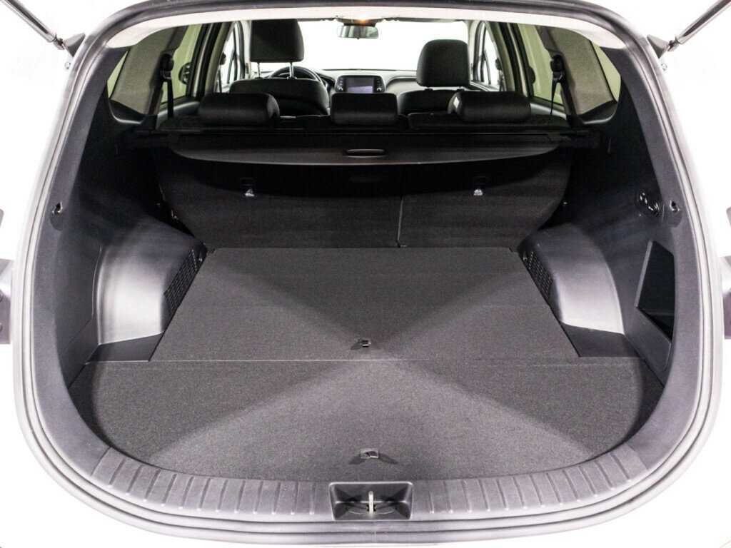 Hyundai Santa Fe 2019 года с пробегом. Фото: #14