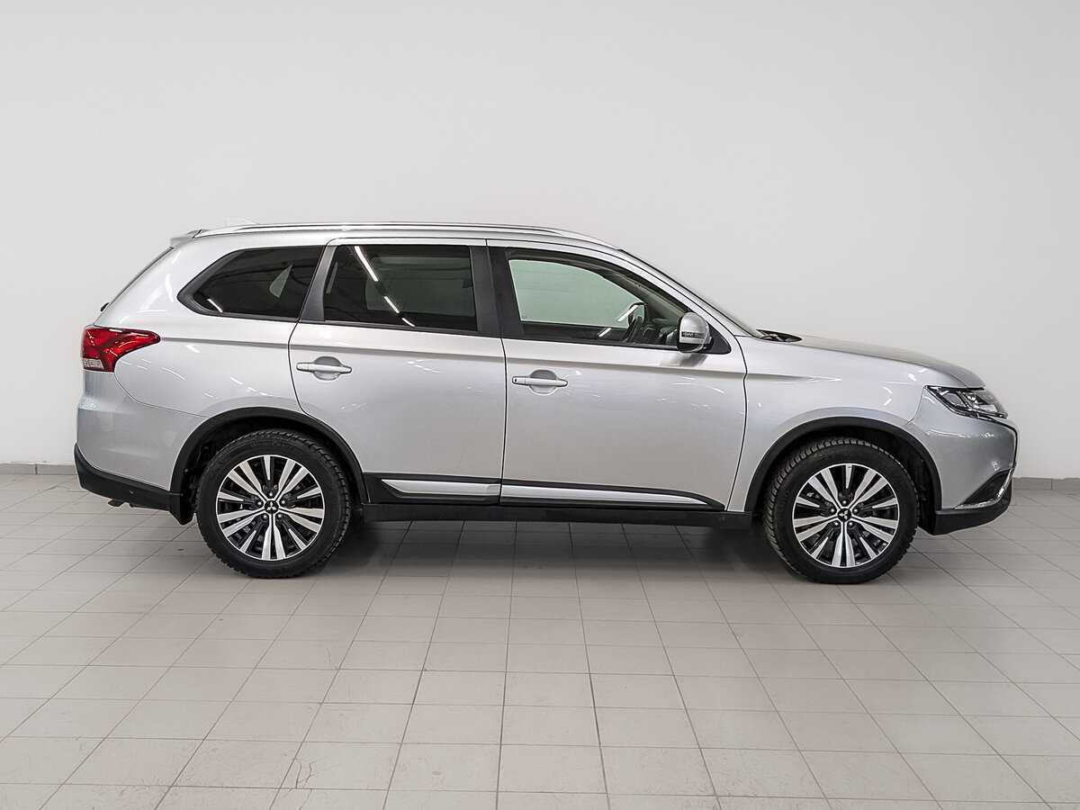 Mitsubishi Outlander 2020 года с пробегом. Фото: #3