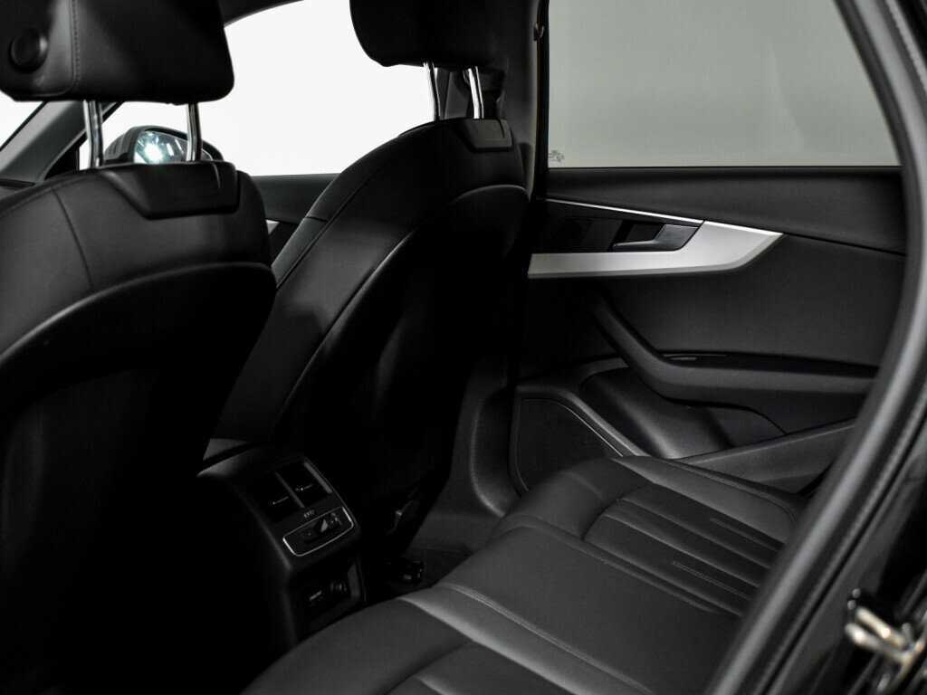 Audi A4 2020 года с пробегом. Фото: #11