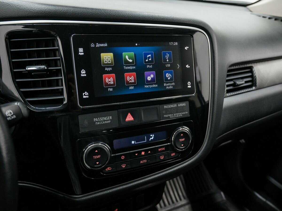 Б/У Митсубиши Оутлэндер 2018 года. Фото: #18