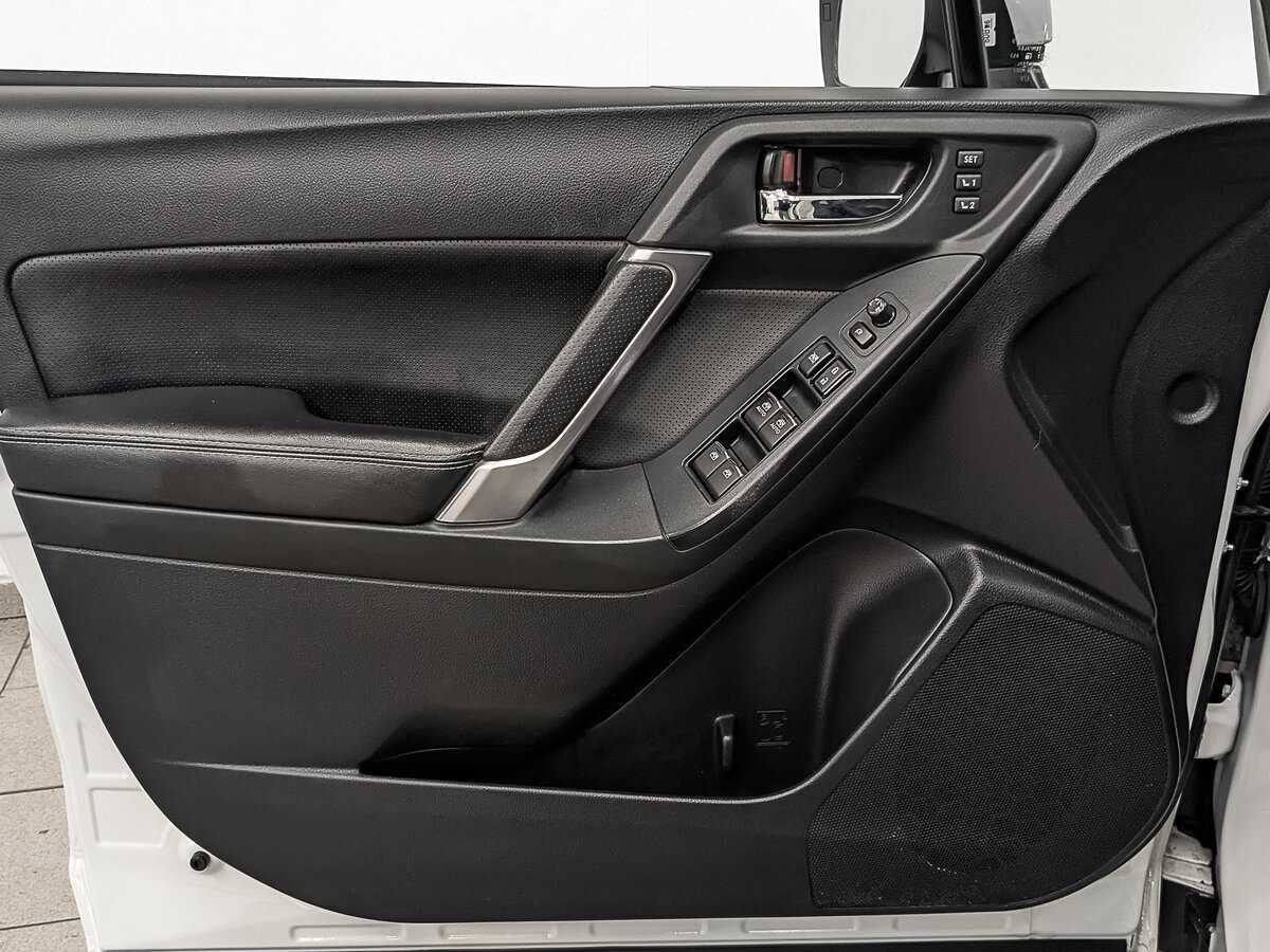 Б/У Субару Форестер 2018 года. Фото: #17