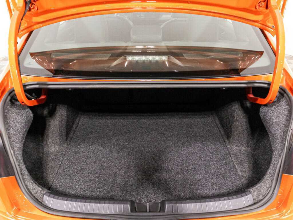 Б/У Фольксваген Джетта 2018 года. Фото: #14