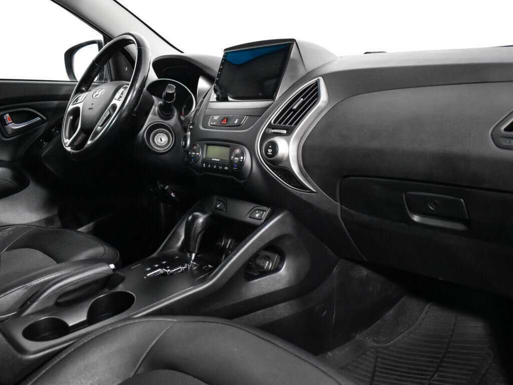 Б/У Хендай ай-икс35 2015 года. Фото: #8