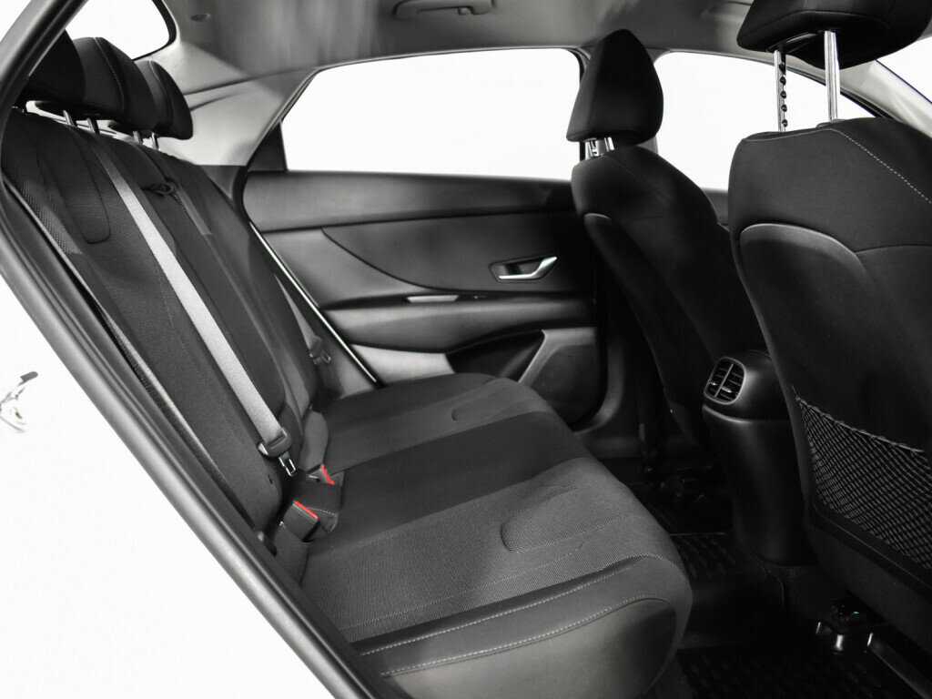 Б/У Хендай Елантра 2021 года. Фото: #9