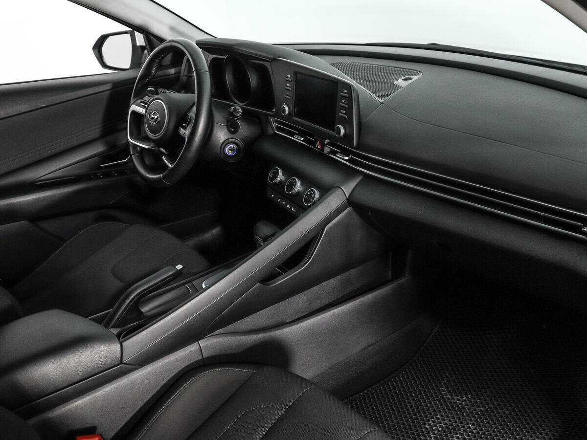 Hyundai Elantra 2021 года с пробегом. Фото: #10