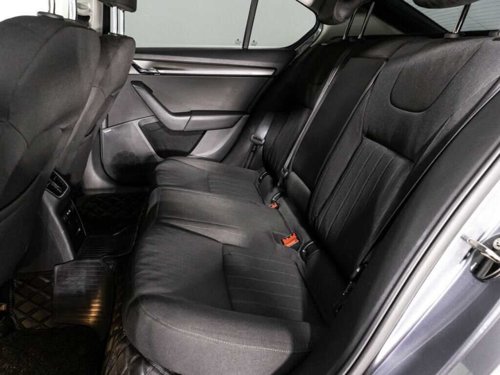 Б/У Шкода Октавия 2018 года. Фото: #9