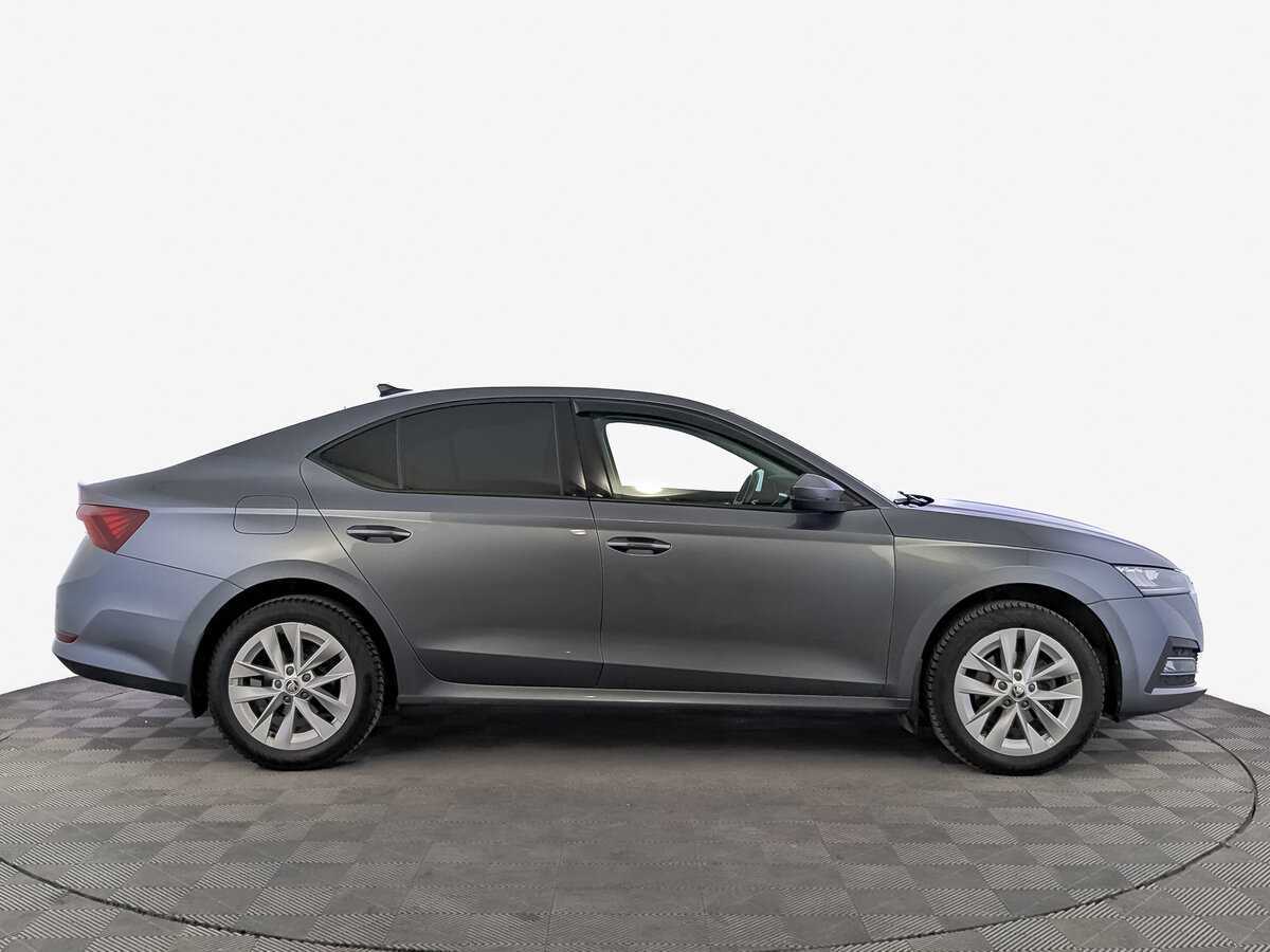 Б/У Шкода Октавия 2021 года. Фото: #3