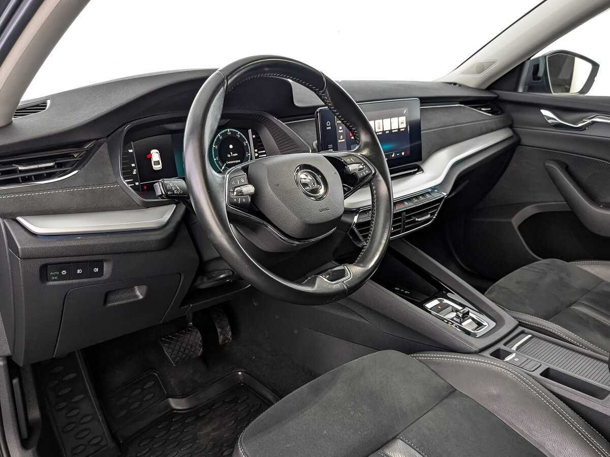 Б/У Шкода Октавия 2021 года. Фото: #14