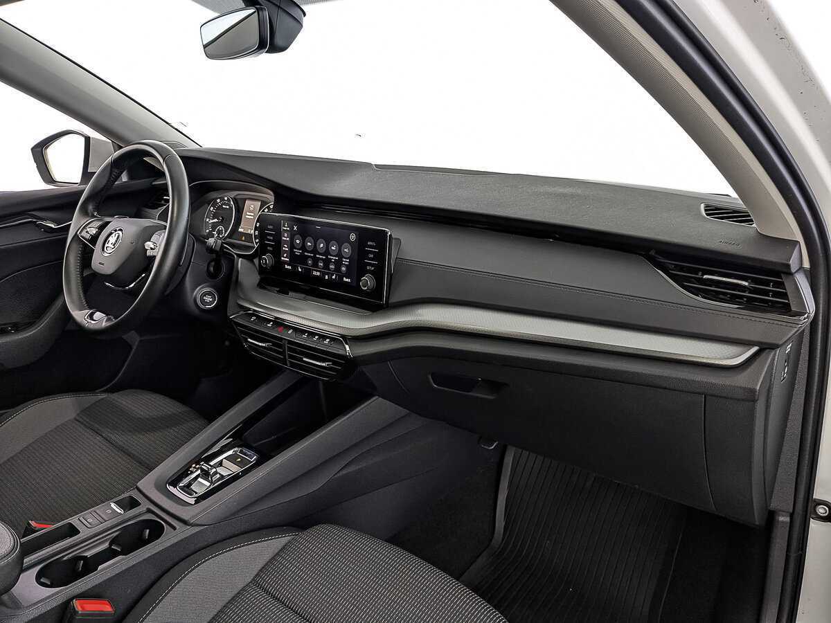 Б/У Шкода Октавия 2021 года. Фото: #12