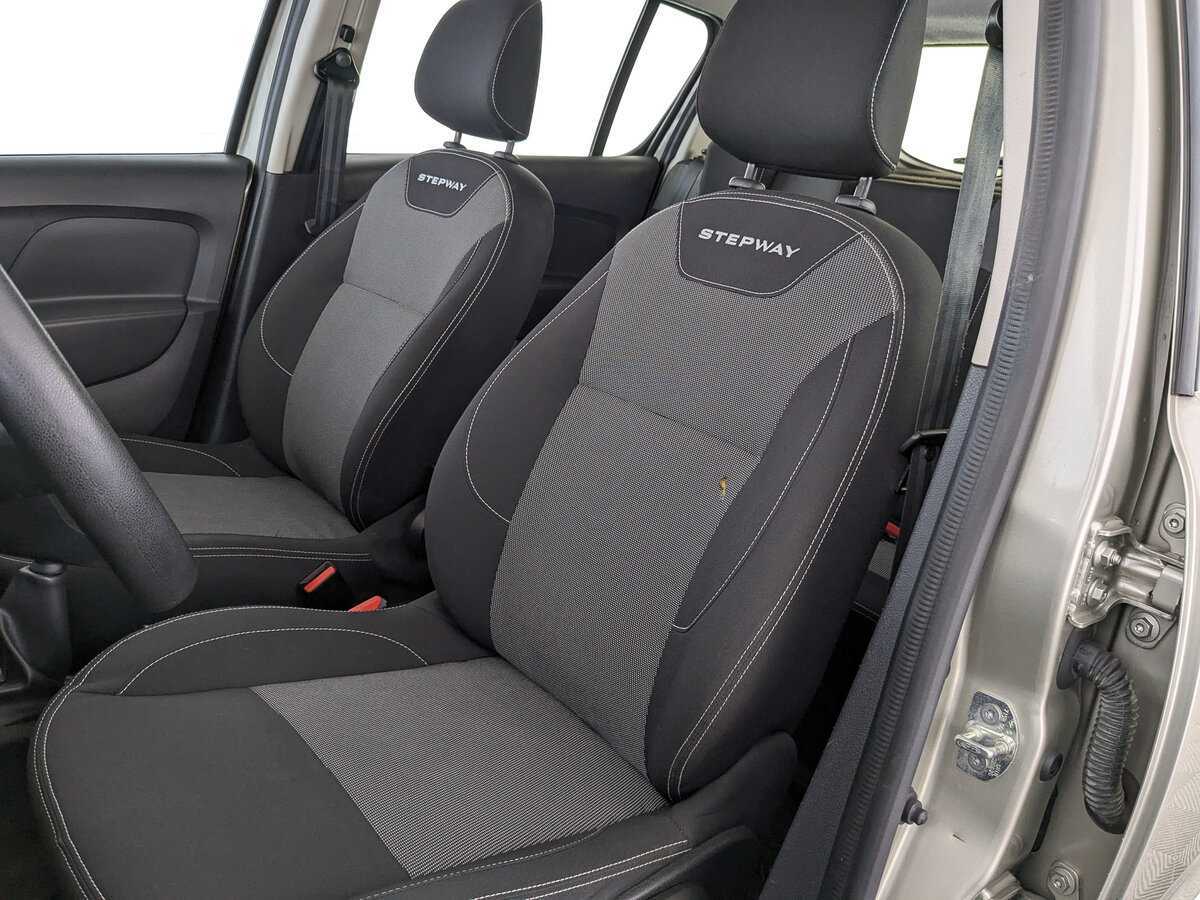 Б/У Рено Сандеро 2021 года. Фото: #17