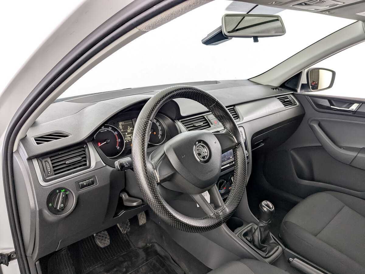 Б/У Шкода Рапид 2017 года. Фото: #15