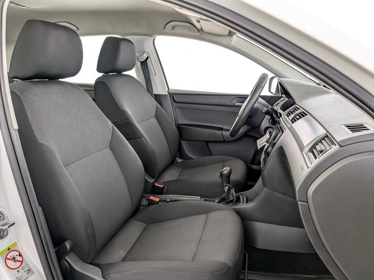 Б/У Шкода Рапид 2017 года. Фото: #22