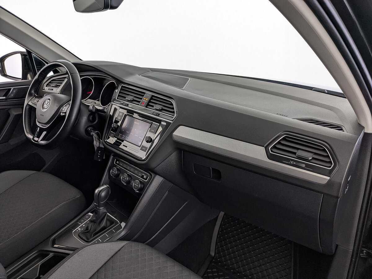 Б/У Фольксваген Тигуан 2018 года. Фото: #10